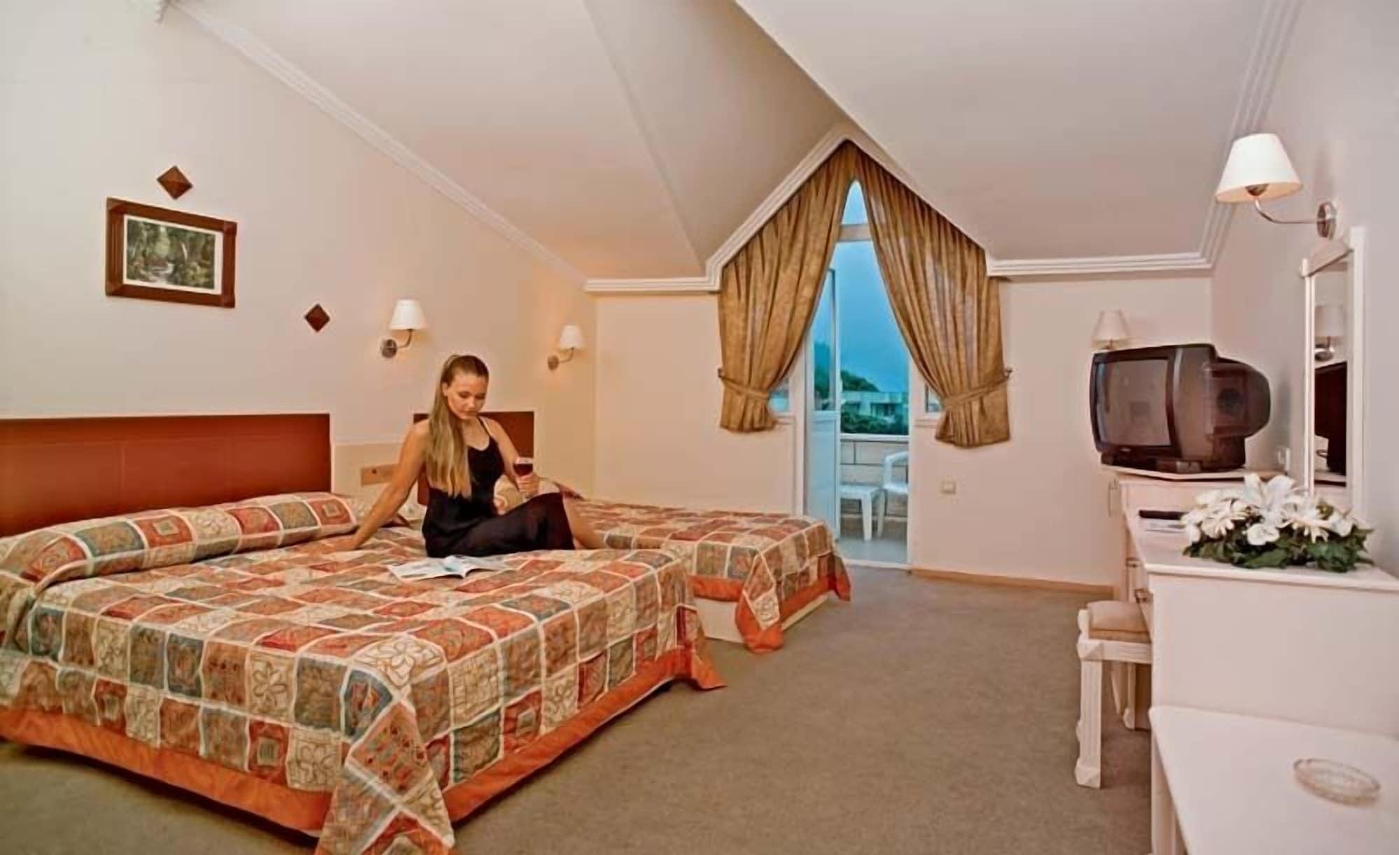 Havana Hotel Kemer Ngoại thất bức ảnh